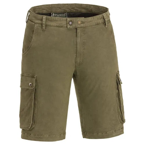 Stilfulde, prisvenlige og komfortable jagt- og friluftsshorts, der er lige så velegnede til fritid som til hverdagsbrug. Behagelig pasform med masser af stretch. Der er to åbne forlommer, to benlommer og to baglommer med knapper. Produktinformation - Strækbar - To rummelige forlommer med klap, der nemt kan foldes ind i lommen Køn : Men YDRE STOF : 98% BOMULD 2% ELASTAN PINEWOOD - Värnamo Serengeti SHORTS