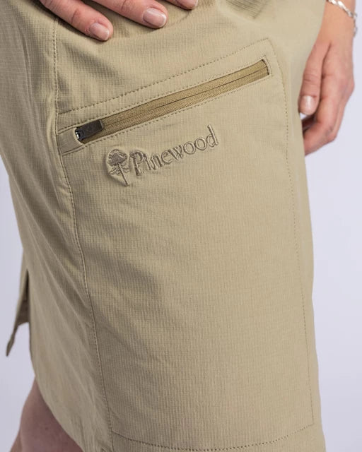 PINEWOOD - Finnveden Hiking Skort_lys khaki