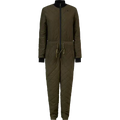 · Insulated and quilted · DWR treatment · Adjustable waist · Logo embroidery · Twill print Main material · 100% Polyester Lining · 100% Polyester Padding · 100% Polyester Vaskeanvisning: · Wash 40C · Do not bleach · Do not tumble dry · Do not iron · Do not dry clean SEELAND - Maya Lady Onepiece